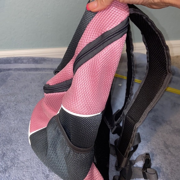 Like new Pet small dog or cat Carrier Backpack. - Picture 8 of 13